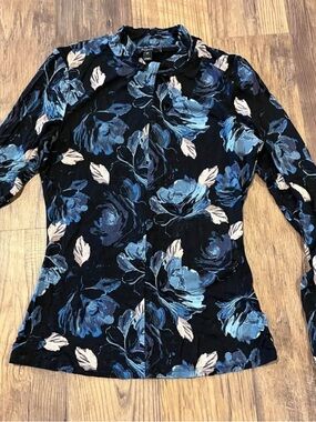 Women’s RW&CO. Black Floral Long Sleeve Top with Blue Blooms
